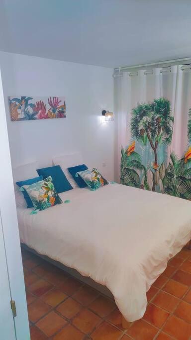 Sun & Smile Apartment La Trinite Bagian luar foto